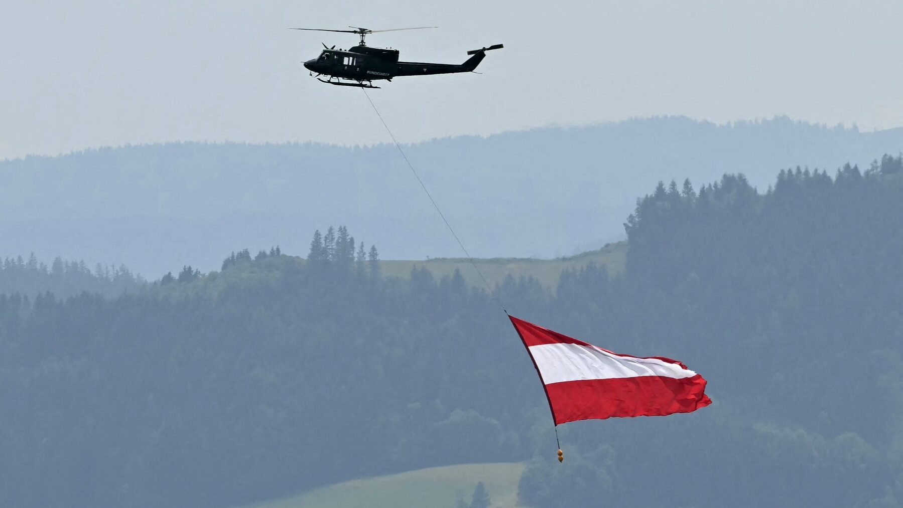 Aging Fleet Woes: Austria's Evacuation Plans Face Military Setbacks